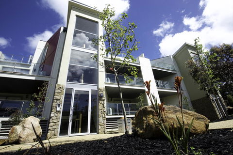 Phillip Island Towers - Local Tourism 24