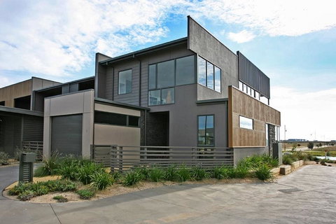 1 Pebble Place - Accommodation Australia 1