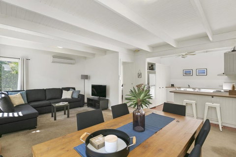 Mysa Anglesea Sleeps 7 WiFi SmartTV Cafes Shops - Accommodation Australia 4
