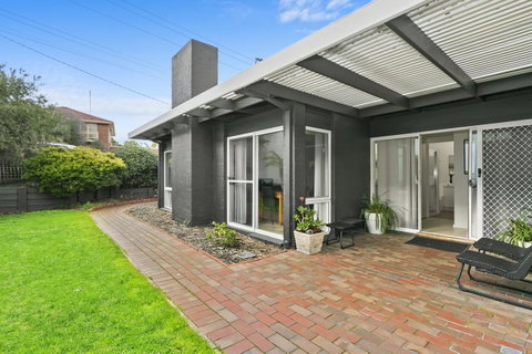 Mysa Anglesea Sleeps 7 WiFi SmartTV Cafes Shops - Accommodation Australia 7