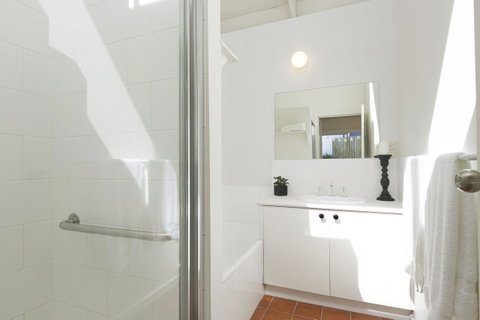 Mysa Anglesea Sleeps 7 WiFi SmartTV Cafes Shops - Accommodation Australia 11
