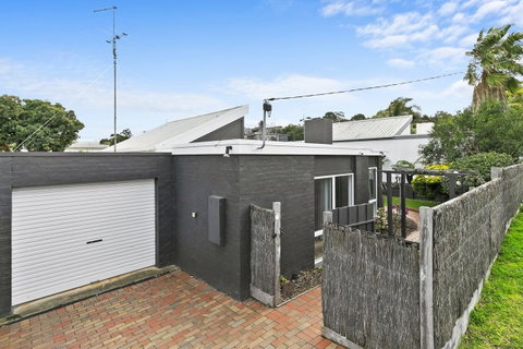 Mysa Anglesea Sleeps 7 WiFi SmartTV Cafes Shops - Accommodation Australia 14