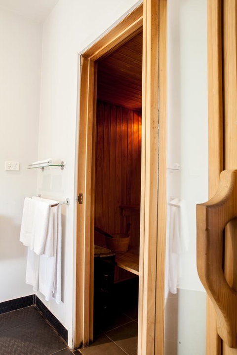 Polperro Villas - Australia Shopping 2