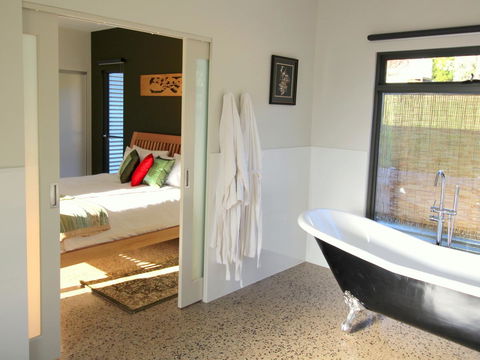 3 Bells Alpine Cottage - Accommodation Australia 8