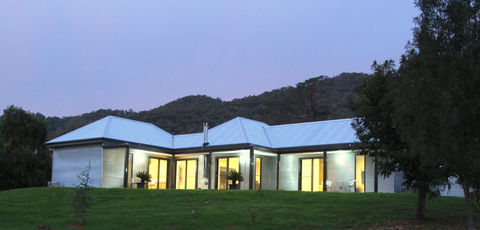 3 Bells Alpine Cottage - Accommodation Australia 11