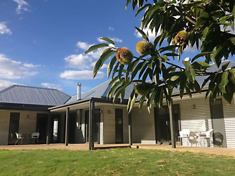3 Bells Alpine Cottage - Accommodation Australia 0