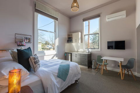 The Old Mechanics - Accommodation Australia 11