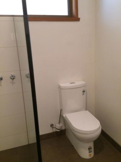 Ambassador Motor Inn - Accommodation Australia 23