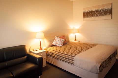 Ambassador Motor Inn - Accommodation Australia 33