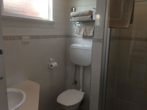 Ambassador Motor Inn - Accommodation Australia 14