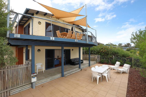 Via Nuova - Australia Shopping 20