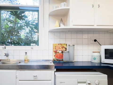 LittleStay Airlie - 2 Bedroom House - Australia Shopping 23