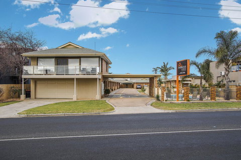 Hybiscus Waterfront Apartments - Accommodation Australia 32