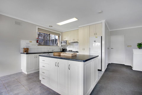 Hybiscus Waterfront Apartments - Accommodation Australia 5