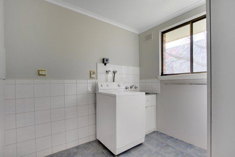 Hybiscus Waterfront Apartments - Accommodation Australia 9