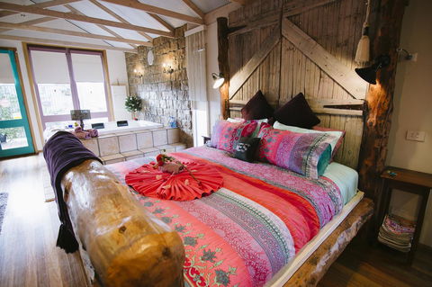 Ditto Daddy's - Accommodation Australia 6