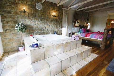 Ditto Daddy's - Accommodation Australia 19