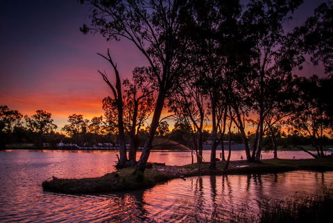 Ditto Daddy's - Accommodation Australia 11