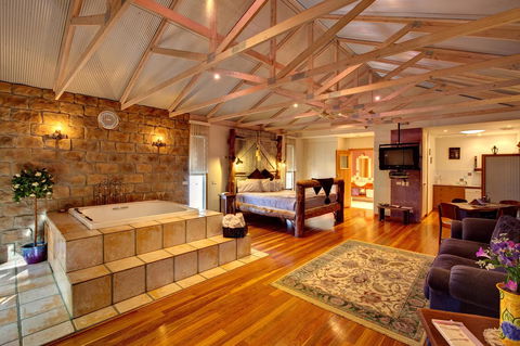Ditto Daddy's - Accommodation Australia 0