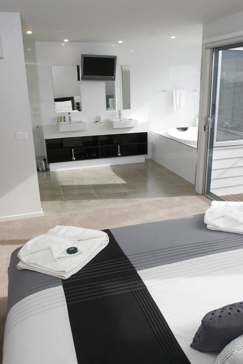 104 On Merri Apartments - Australia Shopping 5