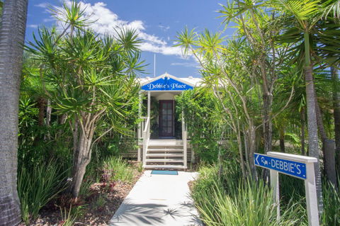 Debbie\'s Place - Local Tourism 0