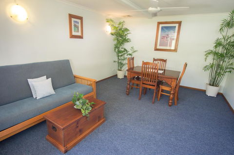 Debbie\'s Place - Local Tourism 39