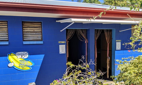 Cool Bananas Backpackers - Australia Shopping 8