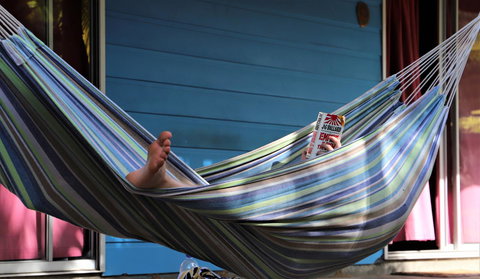 Cool Bananas Backpackers - Australia Shopping 3