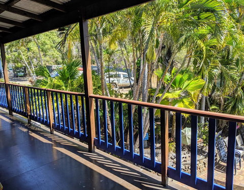 Cool Bananas Backpackers - Australia Shopping 7