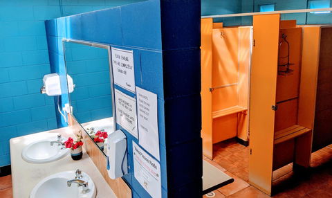 Cool Bananas Backpackers - Australia Shopping 11