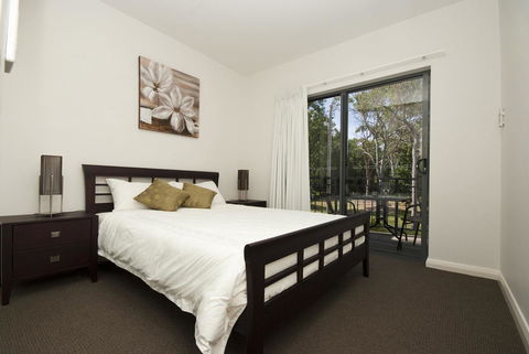 Woodville Beach Townhouse 6 - Accommodation Australia 12