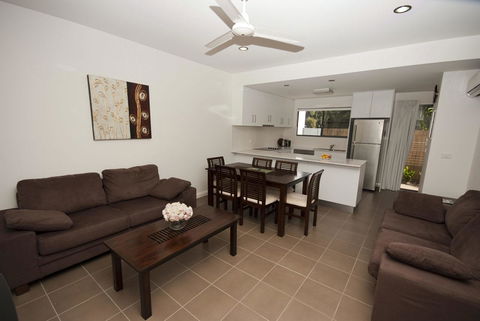 Woodville Beach Townhouse 6 - Accommodation Australia 2