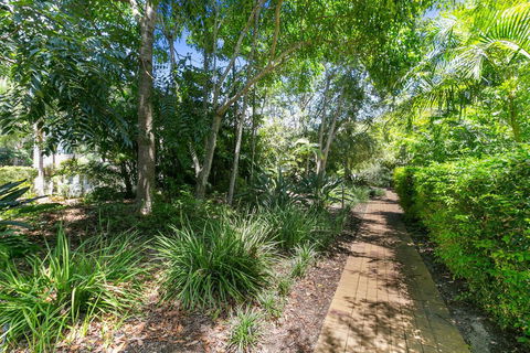 Coloured Sands - Rainbow Beach Resort - 5 Mins To Beach - Accommodation Australia 23