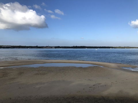 Bribie Island Hotel - Accommodation Australia 7