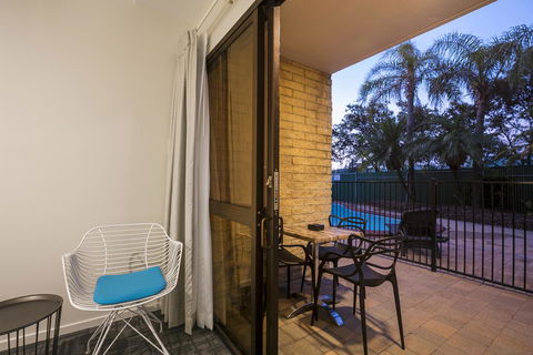 Nightcap At Kawana Waters Hotel - Accommodation Australia 12