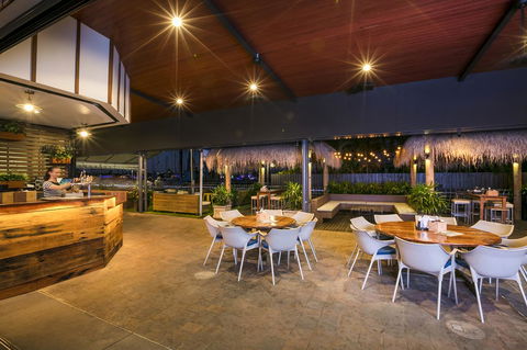 Nightcap At Kawana Waters Hotel - Accommodation Australia 7