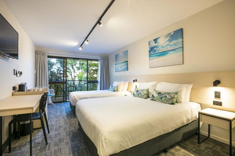 Nightcap At Kawana Waters Hotel - Accommodation Australia 0