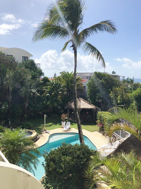 Sunshine Beach Luxe Apartment - Bed n Breakfasts 24