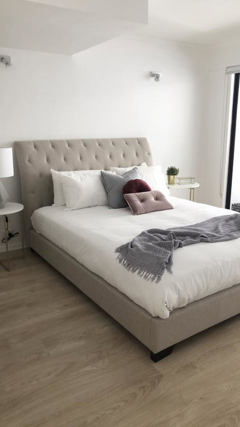 Sunshine Beach Luxe Apartment - Bed n Breakfasts 1