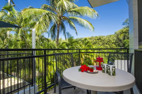 Magnetic North Apartment 1 - Accommodation Australia 12