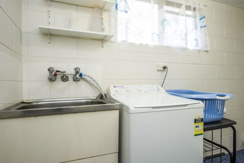 Magnetic North Apartment 1 - Accommodation Australia 11