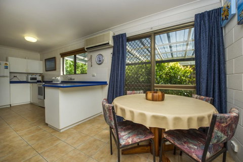 Magnetic North Apartment 1 - Accommodation Australia 5
