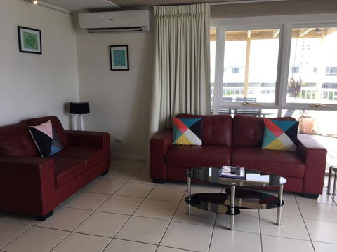 Northpoint Holiday Apartments - Australia Shopping 4