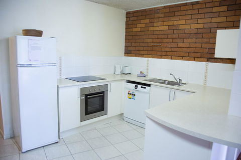 Northpoint Holiday Apartments - Australia Shopping 8