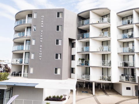 Ocean Views Resort Caloundra - Accommodation Australia 4