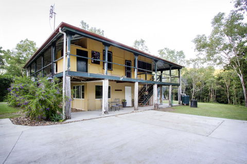 Airlie Beach Eco Cabins - Adults Only - Accommodation Australia 44