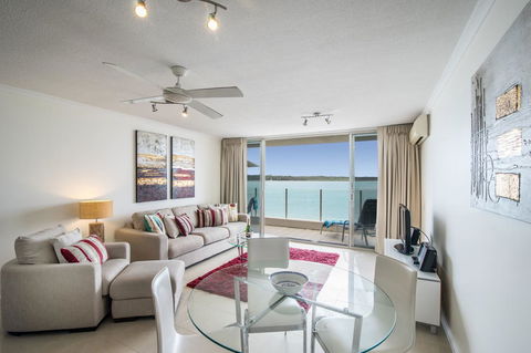 Noosa Harbour Resort - Accommodation Australia 11