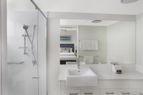 Direct Collective - Sea Breeze Mooloolaba - Australia Shopping 5