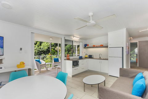 By The Sea Port Douglas - Accommodation Australia 8
