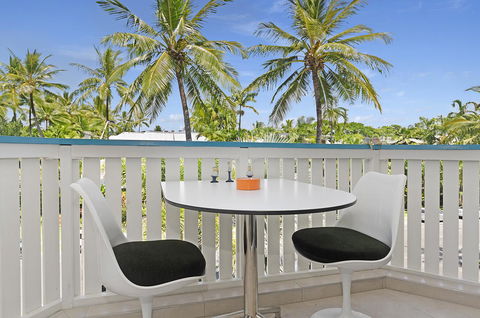 By The Sea Port Douglas - Accommodation Australia 18